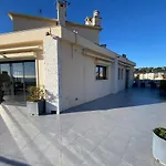C010 - Magnifique Appartement Toit Terrasse