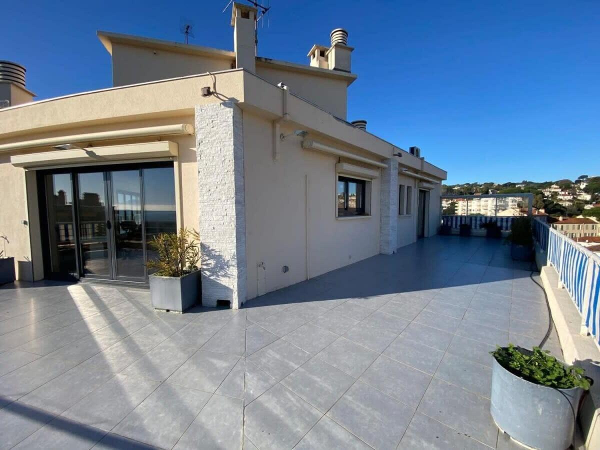 Appartement C010 - Magnifique Toit Terrasse