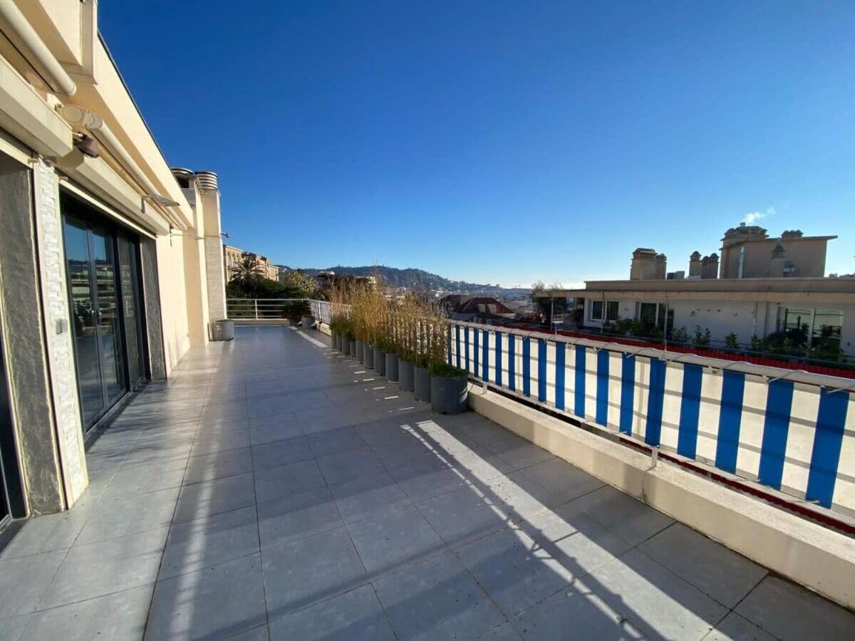C010 - Magnifique Toit Terrasse *